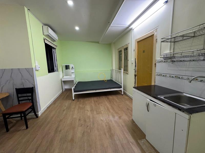 PHÒNG FULLY FURNISHED WITH WINDOW