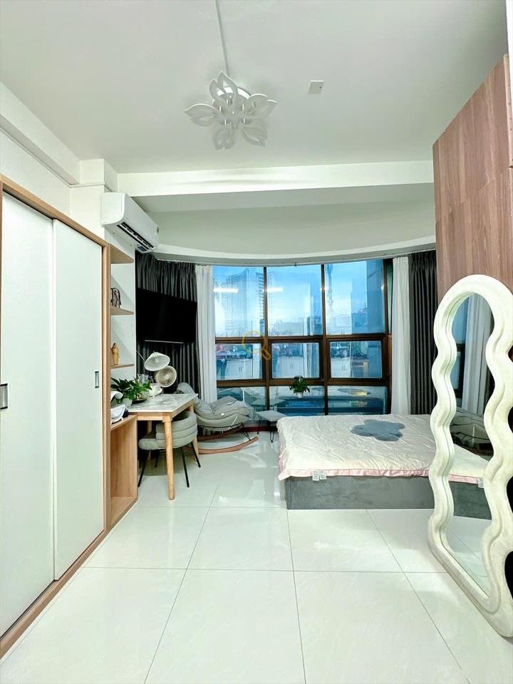 PHÒNG FULL NỘI THẤT CÓ CỬA SỔ