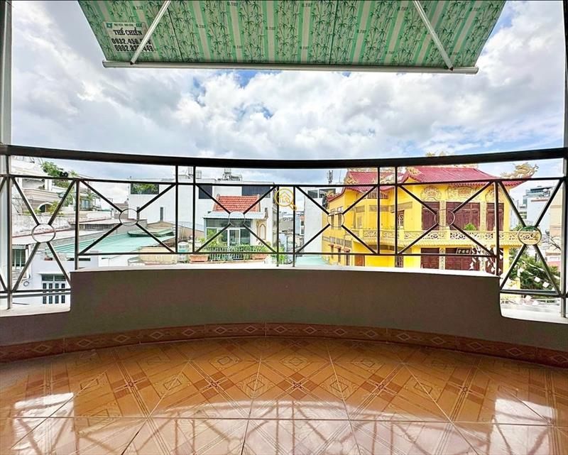 PHÒNG FULL NỘI THẤT CÓ BAN CÔNG