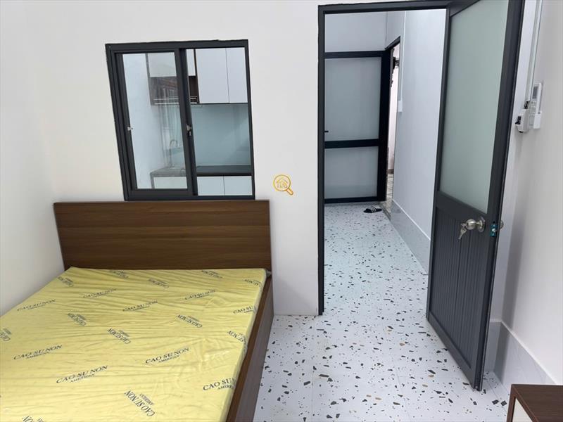 PHÒNG FULLY FURNISHED WITH WINDOW