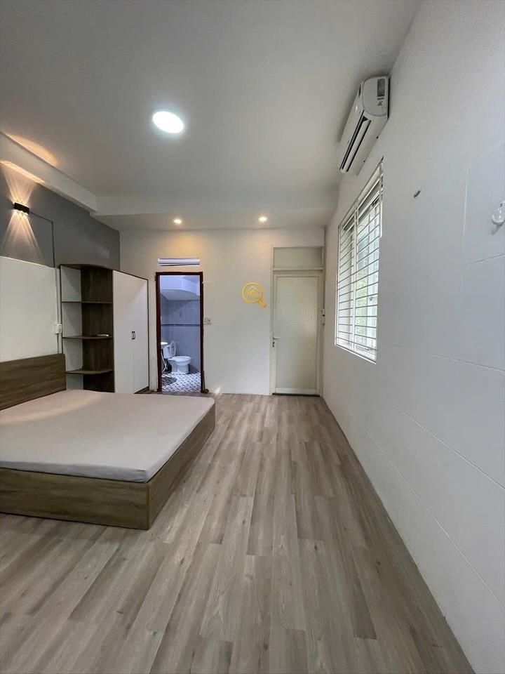 PHÒNG FULLY FURNISHED WITH WINDOW