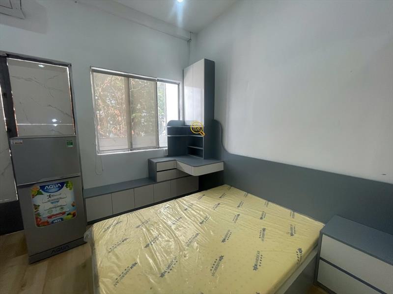 PHÒNG FULLY FURNISHED WITH WINDOW