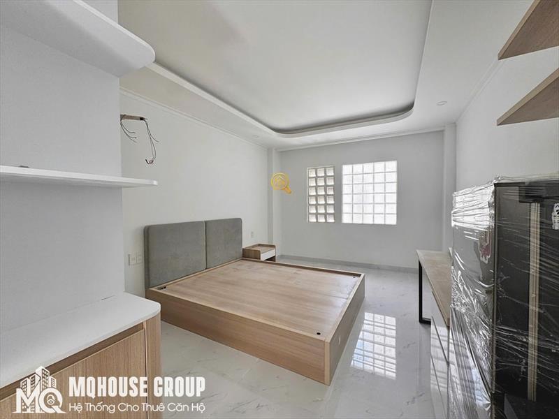 PHÒNG FULLY FURNISHED WITH WINDOW