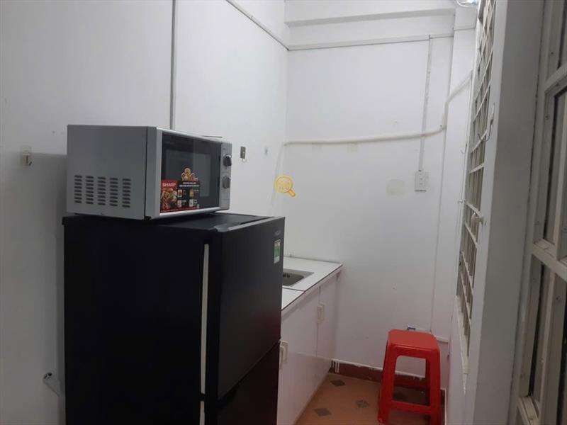 PHÒNG FULLY FURNISHED WITH WINDOW
