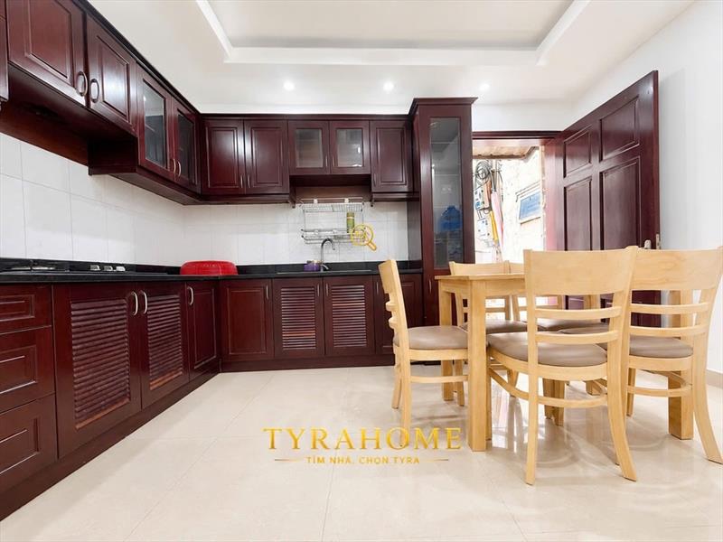 PHÒNG FULLY FURNISHED WITH BALCONY