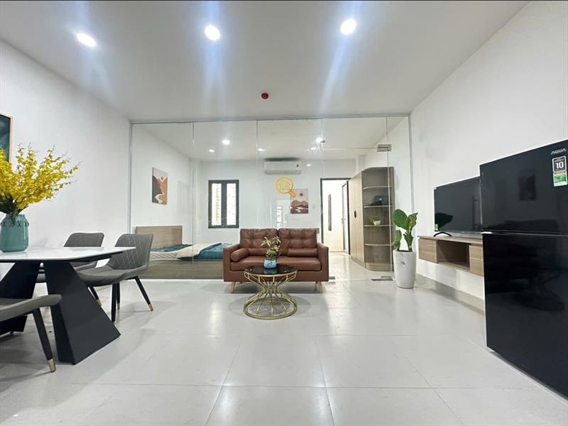 CĂN HỘ DỊCH VỤ FULL NỘI THẤT MÁY GIẶT RIÊNG CÓ BAN CÔNG