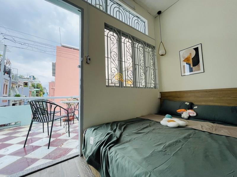 SERVICED APARTMENT FULLY FURNISHED WITH BALCONY