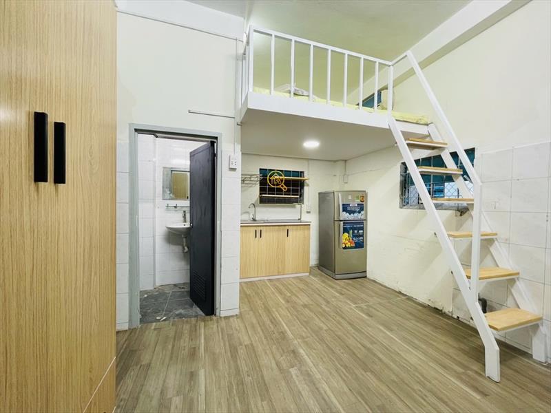 PHÒNG FULLY FURNISHED WITH WINDOW