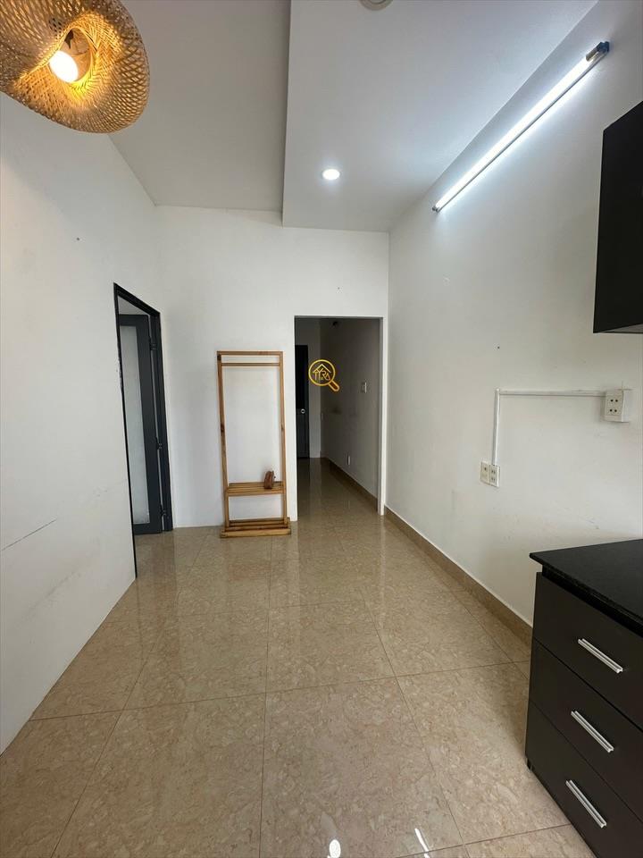 PHÒNG FULLY FURNISHED WITH BALCONY