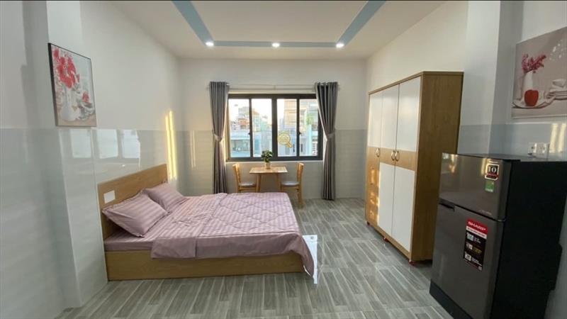 PHÒNG FULLY FURNISHED WITH WINDOW