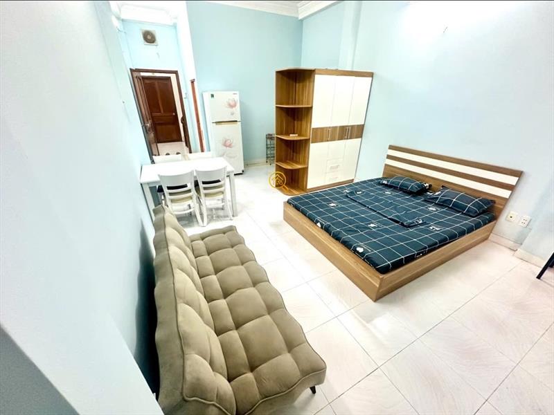 PHÒNG FULLY FURNISHED WITH BALCONY