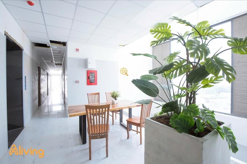 PHÒNG FULLY FURNISHED WITH WINDOW