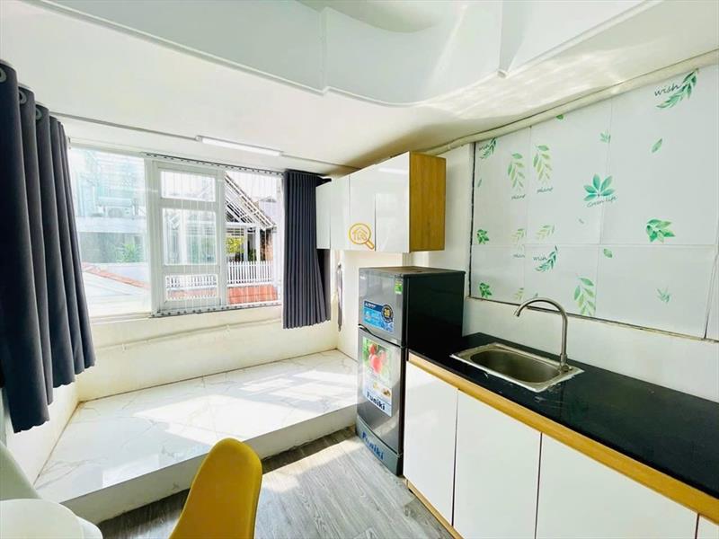 PHÒNG FULLY FURNISHED WITH WINDOW