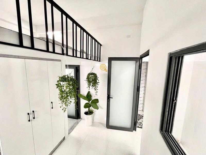 PHÒNG FULLY FURNISHED WITH WINDOW