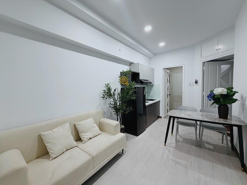 CĂN HỘ DỊCH VỤ FULL NỘI THẤT MÁY GIẶT RIÊNG CÓ BAN CÔNG