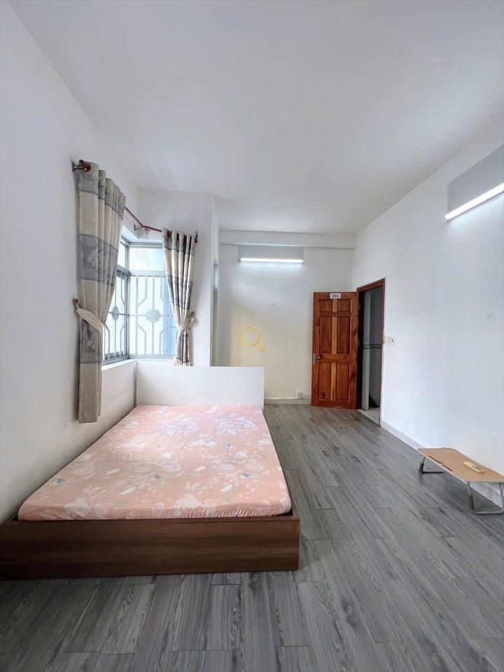 PHÒNG FULLY FURNISHED WITH BALCONY