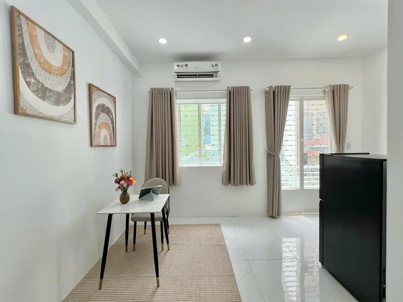 PHÒNG FULL NỘI THẤT CÓ BAN CÔNG
