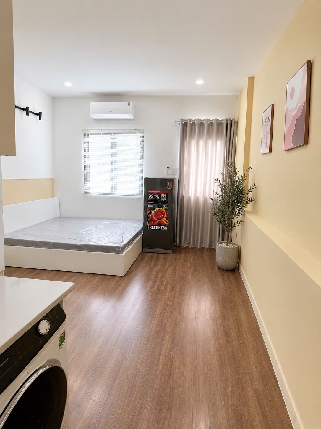 PHÒNG FULLY FURNISHED WITH BALCONY