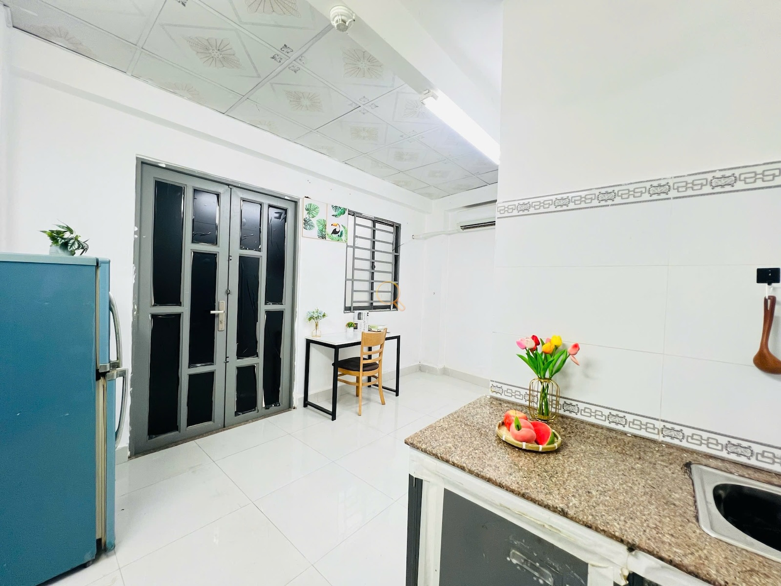PHÒNG FULLY FURNISHED WITH BALCONY