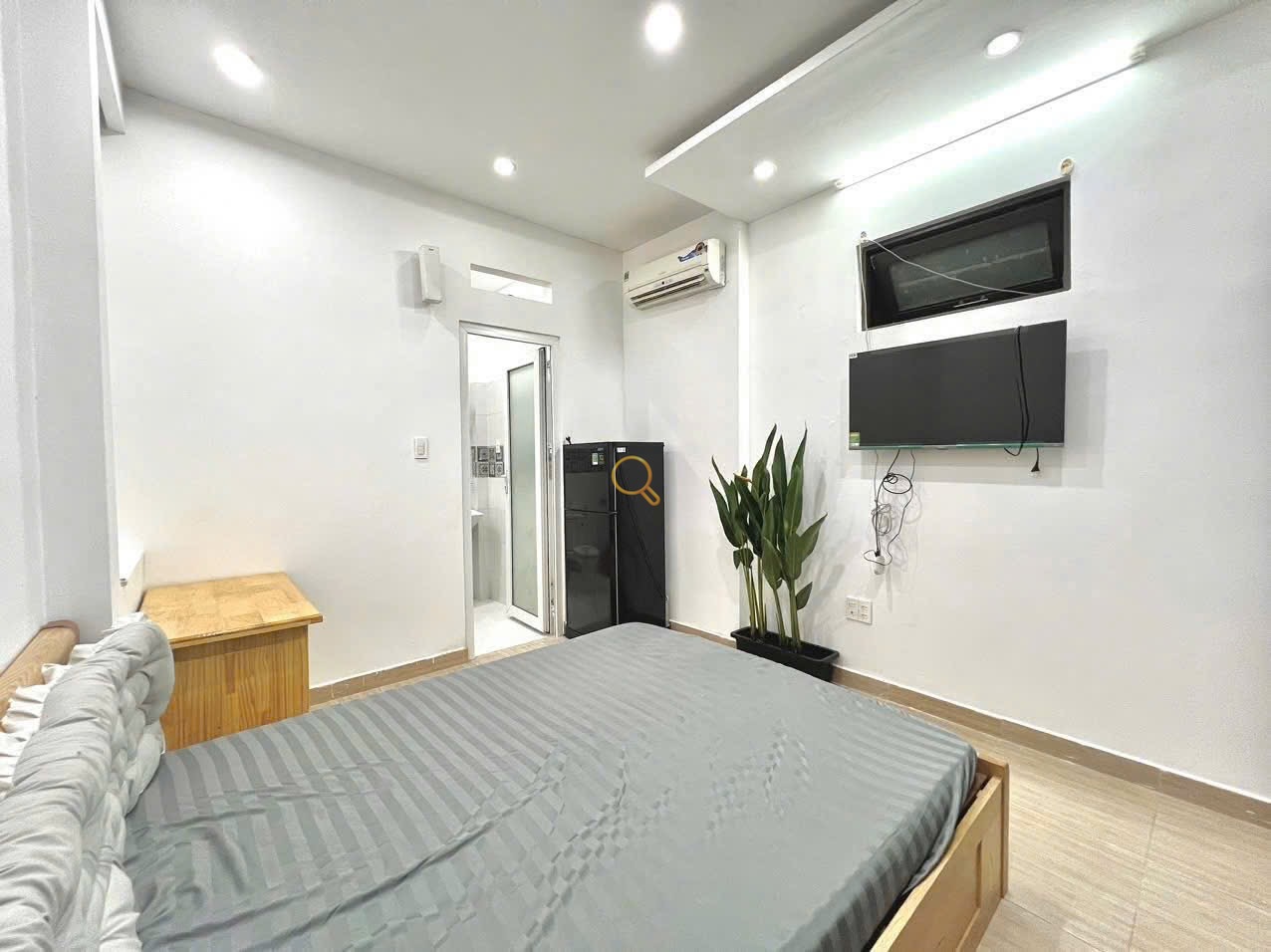 PHÒNG FULL NỘI THẤT CÓ CỬA SỔ