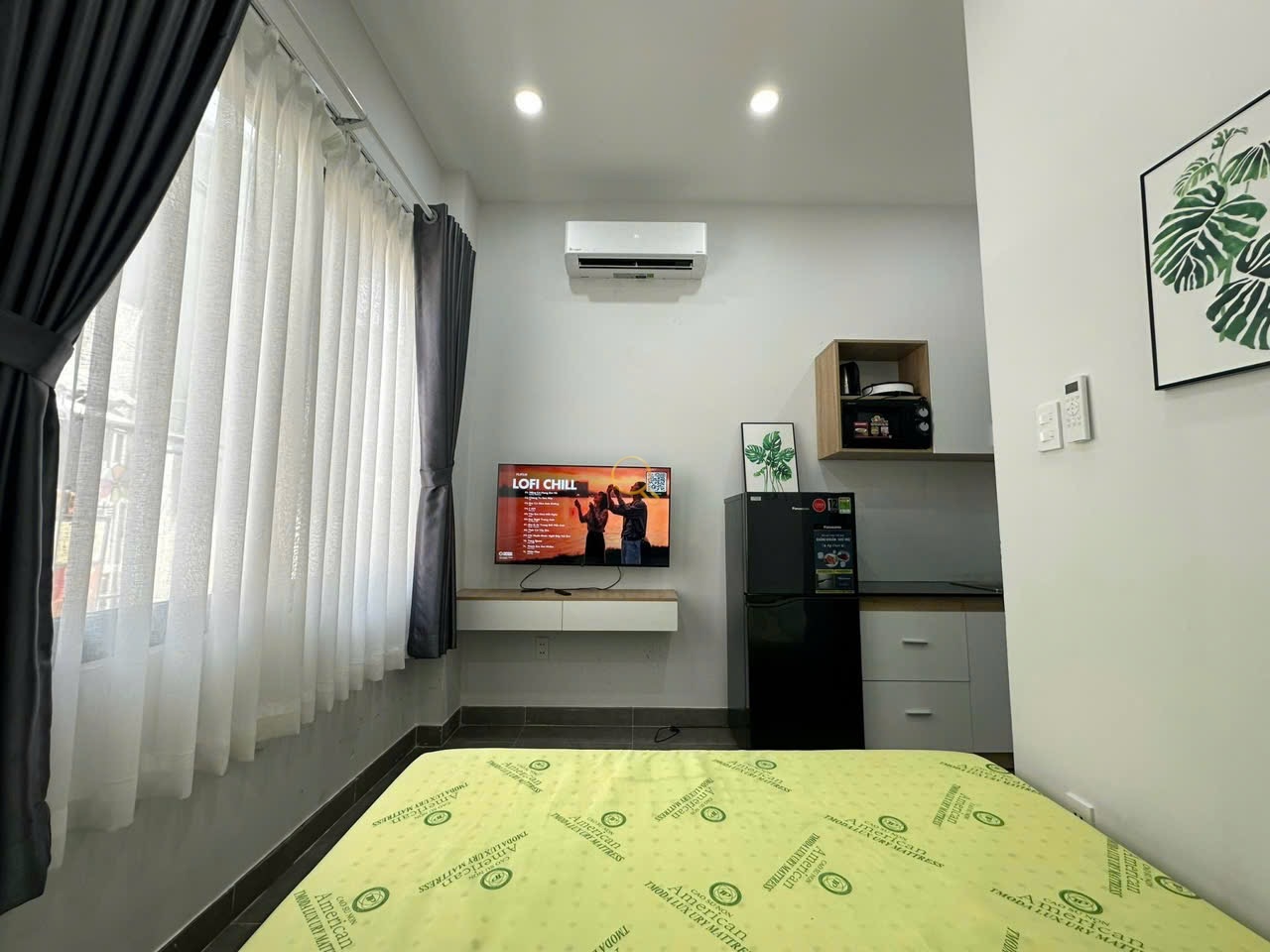 PHÒNG FULL NỘI THẤT CÓ CỬA SỔ