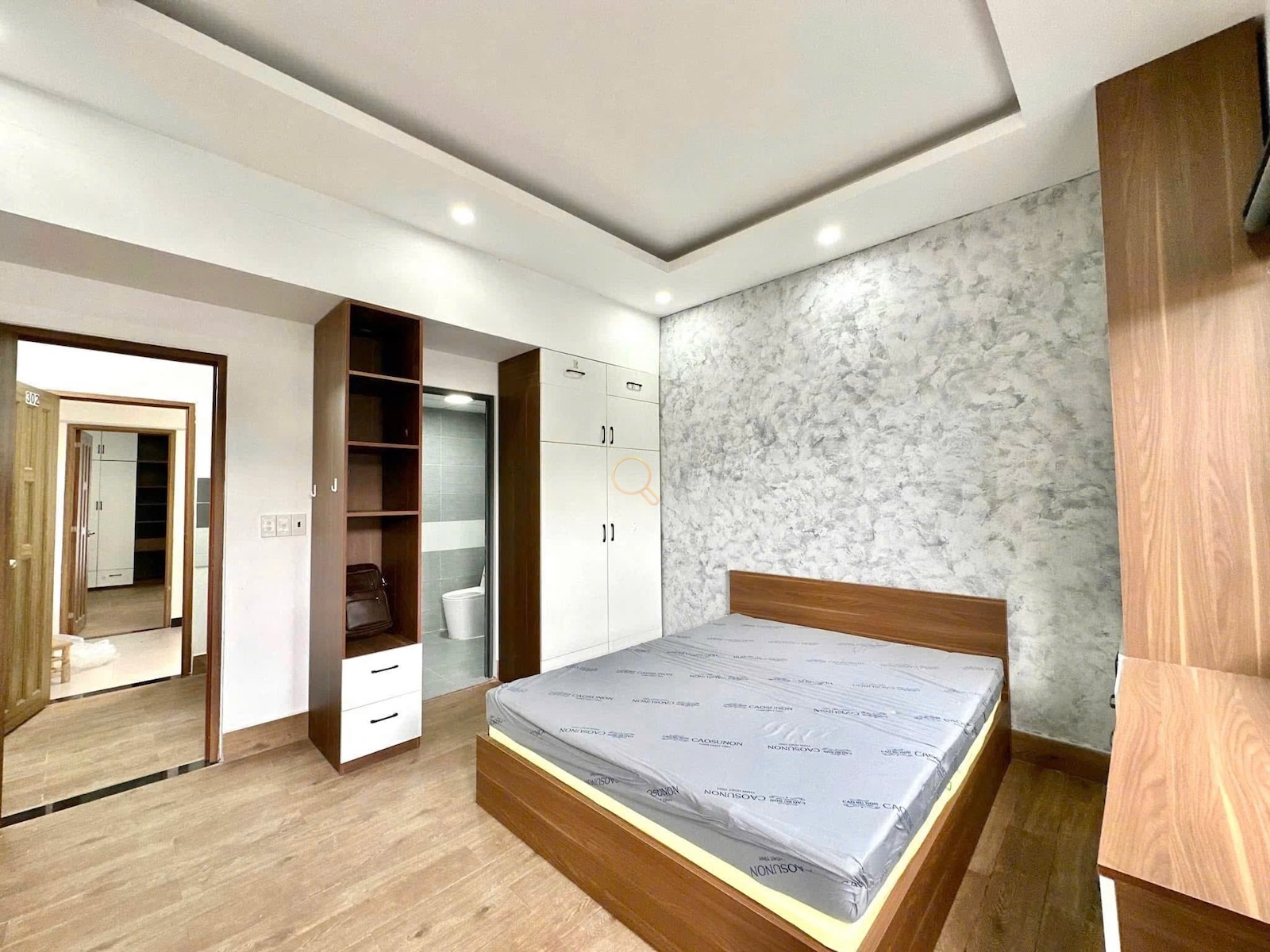 SERVICED APARTMENT FULLY FURNISHED WITH BALCONY
