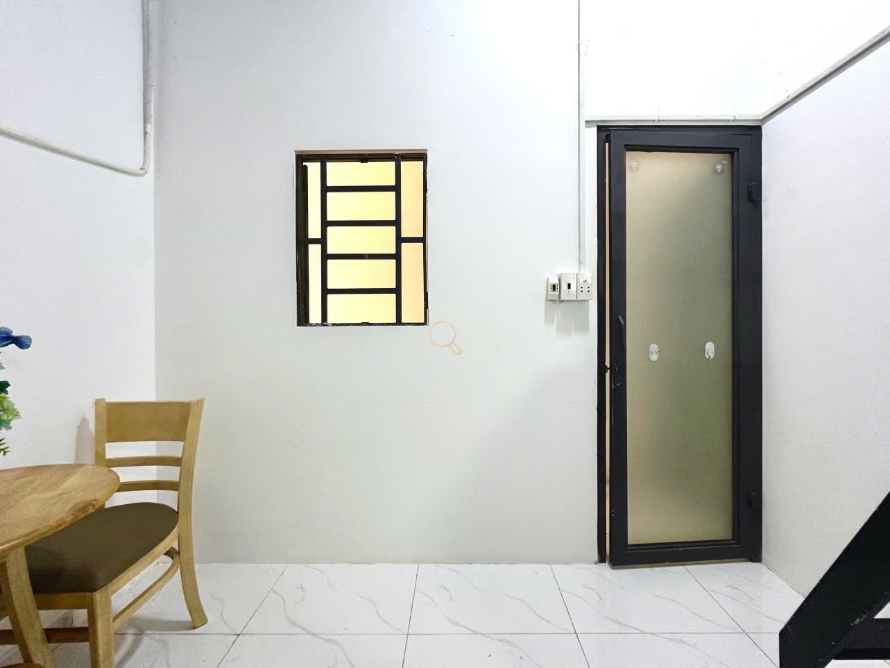 PHÒNG FULLY FURNISHED WITH WINDOW