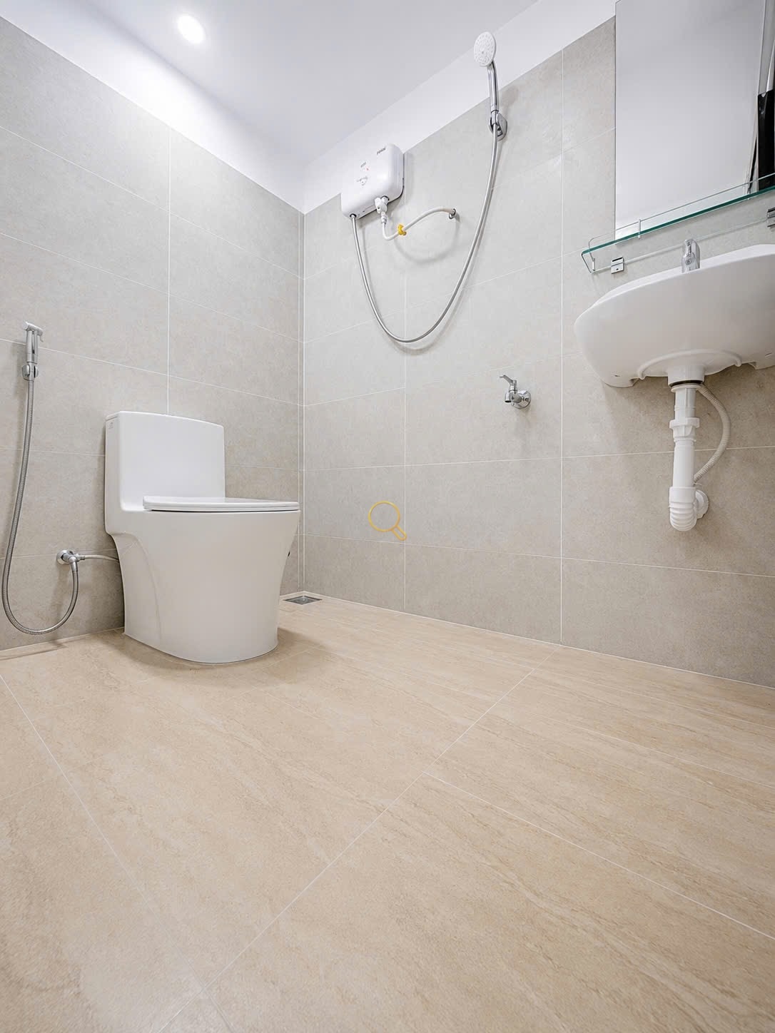 PHÒNG FULLY FURNISHED WITH BALCONY