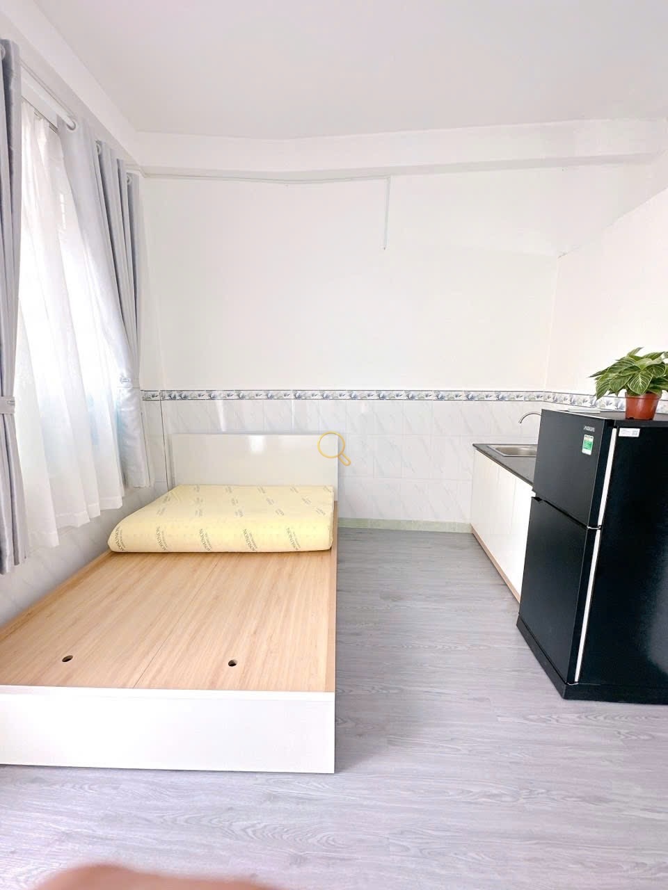 PHÒNG FULLY FURNISHED WITH BALCONY
