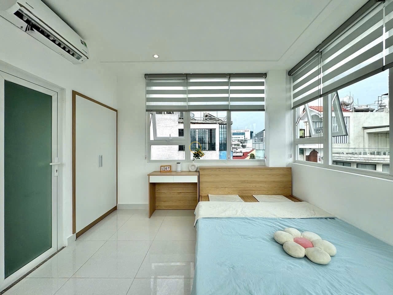 PHÒNG FULL NỘI THẤT CÓ CỬA SỔ