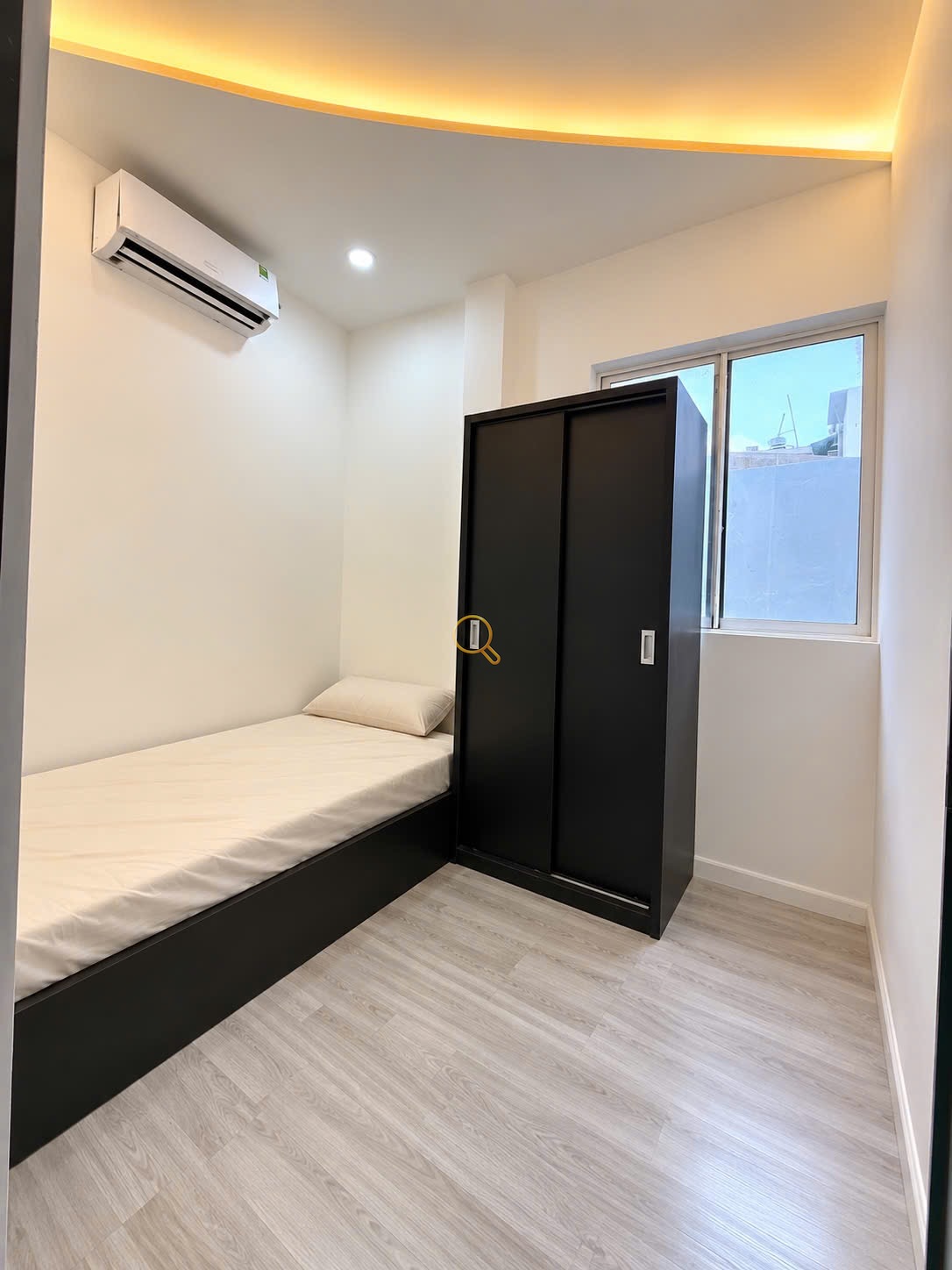 PHÒNG FULL NỘI THẤT MÁY GIẶT RIÊNG CÓ CỬA SỔ