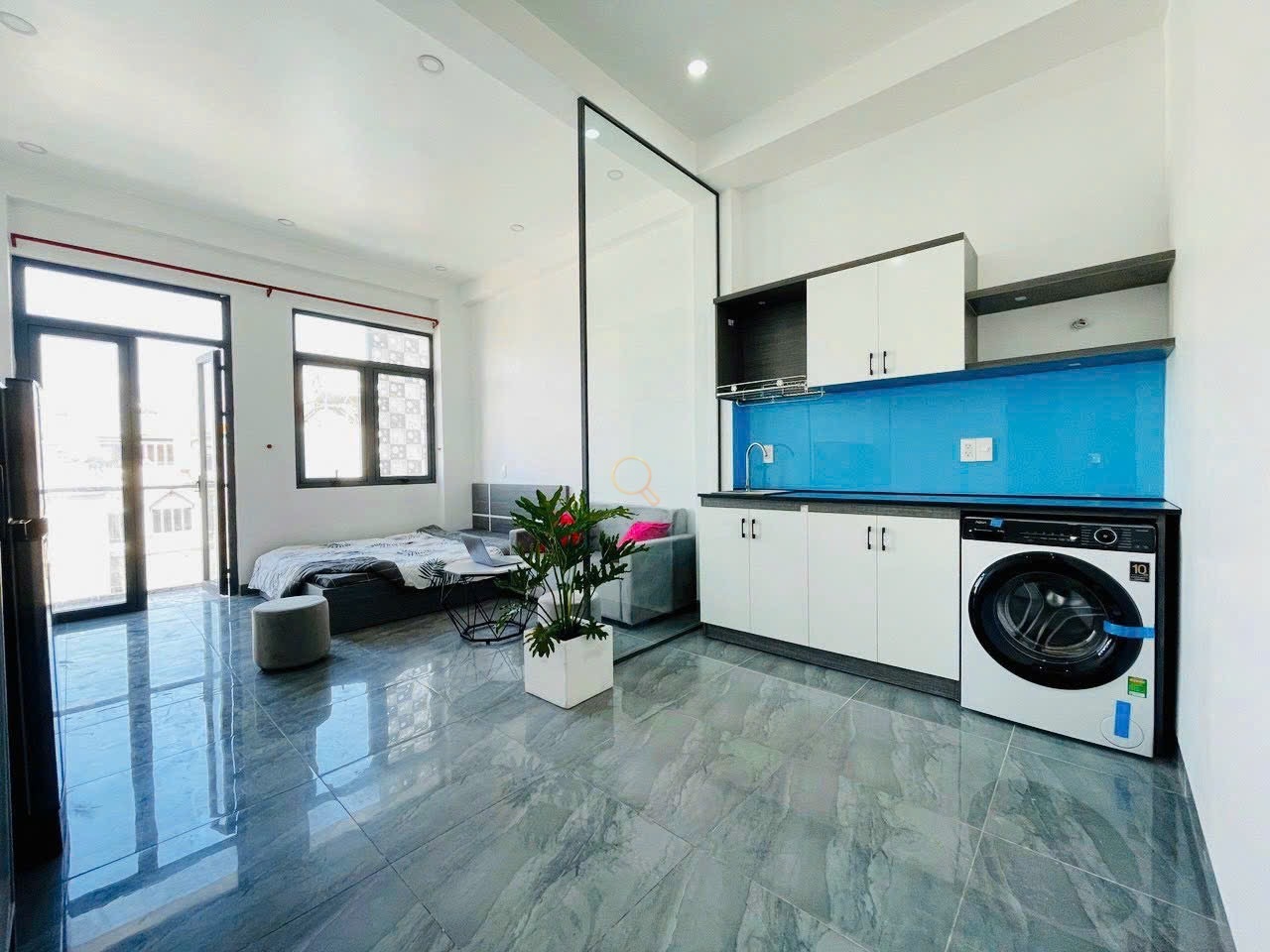 CĂN HỘ DỊCH VỤ FULL NỘI THẤT MÁY GIẶT RIÊNG CÓ BAN CÔNG