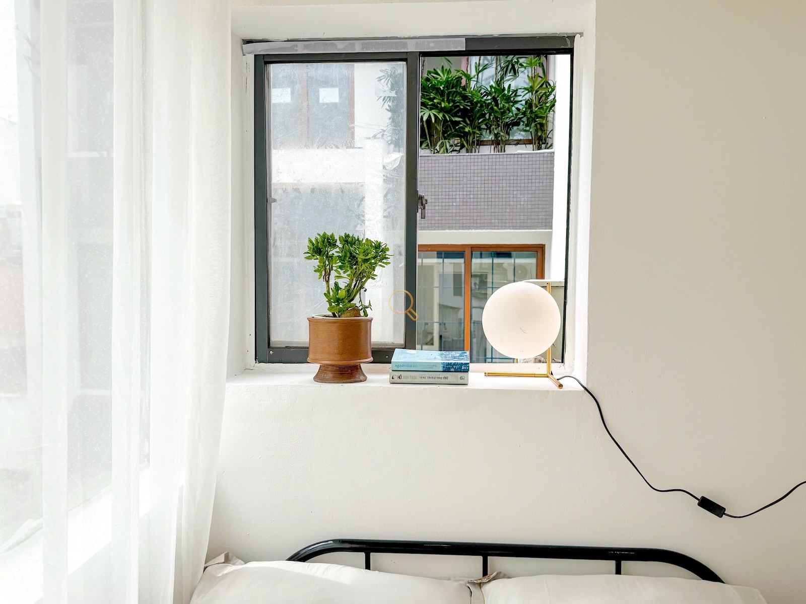 PHÒNG FULLY FURNISHED WITH WINDOW