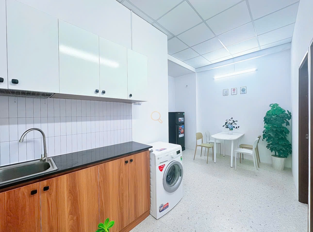 SERVICED APARTMENT FULLY FURNISHED MÁY GIẶT RIÊNG WITH BALCONY