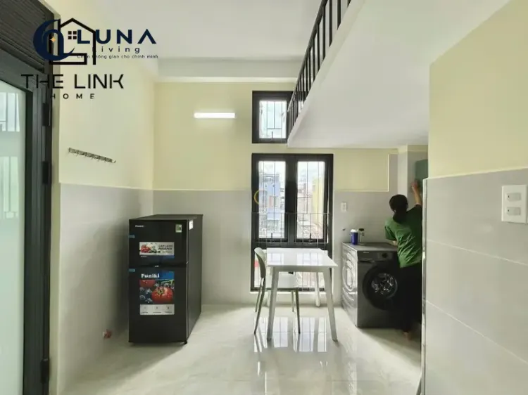 PHÒNG FULL NỘI THẤT CÓ CỬA SỔ