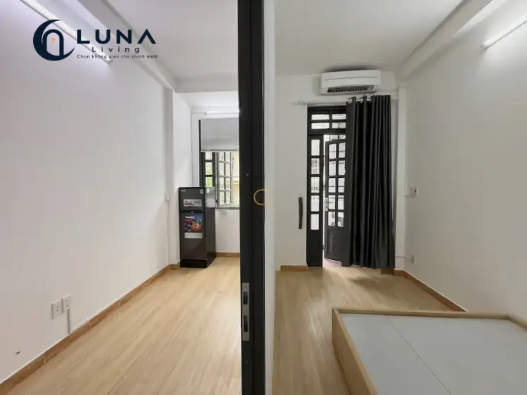 CĂN HỘ DỊCH VỤ FULL NỘI THẤT MÁY GIẶT RIÊNG CÓ BAN CÔNG