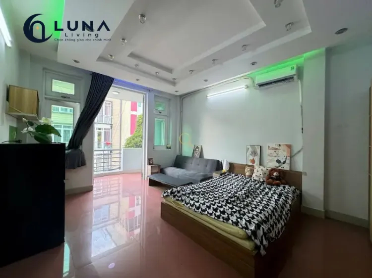 PHÒNG FULL NỘI THẤT CÓ BAN CÔNG