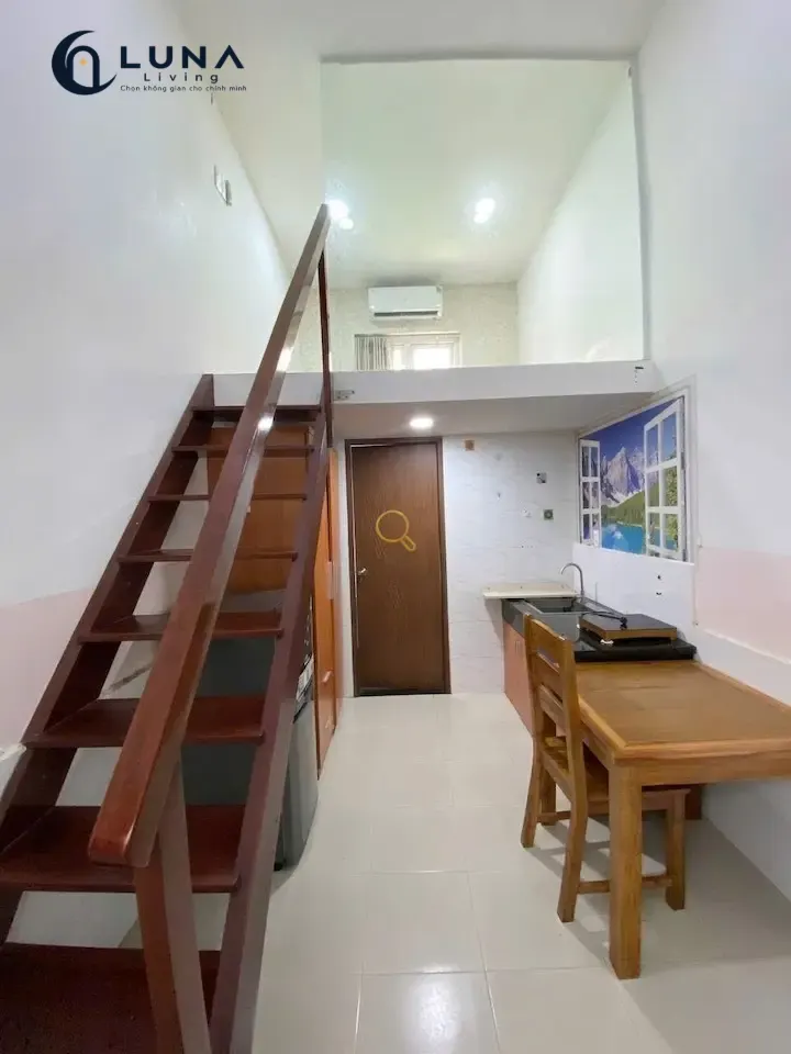 PHÒNG FULL NỘI THẤT CÓ CỬA SỔ, GÁC CAO ĐỨNG ĐƯỢC
