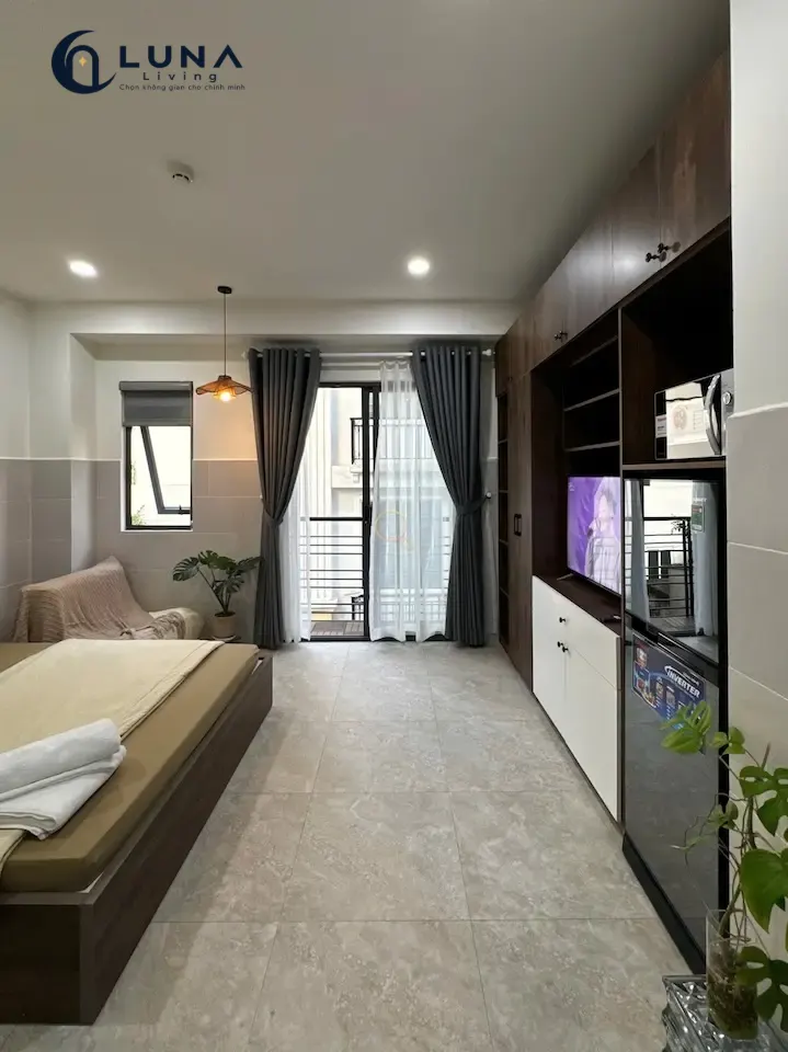 CĂN HỘ DỊCH VỤ FULL NỘI THẤT MÁY GIẶT RIÊNG CÓ CỬA SỔ