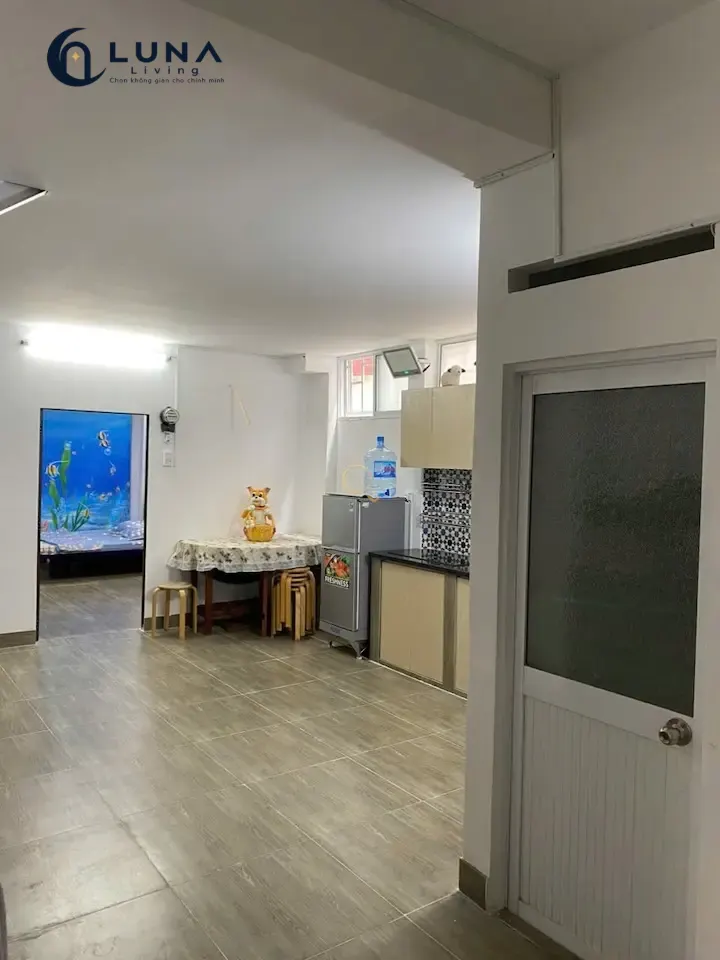 ROOM FULLY FURNISHED WITH WINDOW