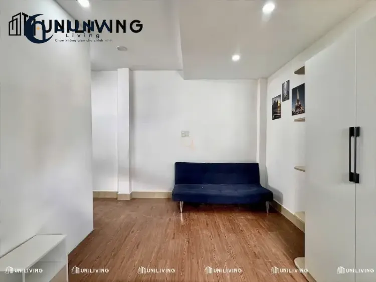 ROOM FULLY FURNISHED WITH WINDOW