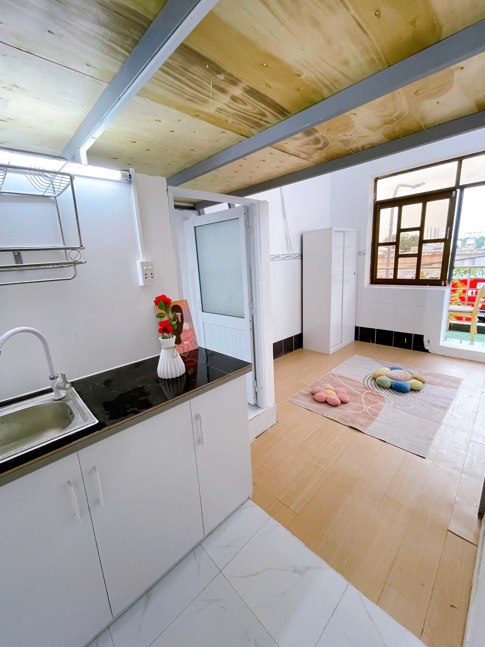 DUPLEX BALCONY GIÁ TỐT