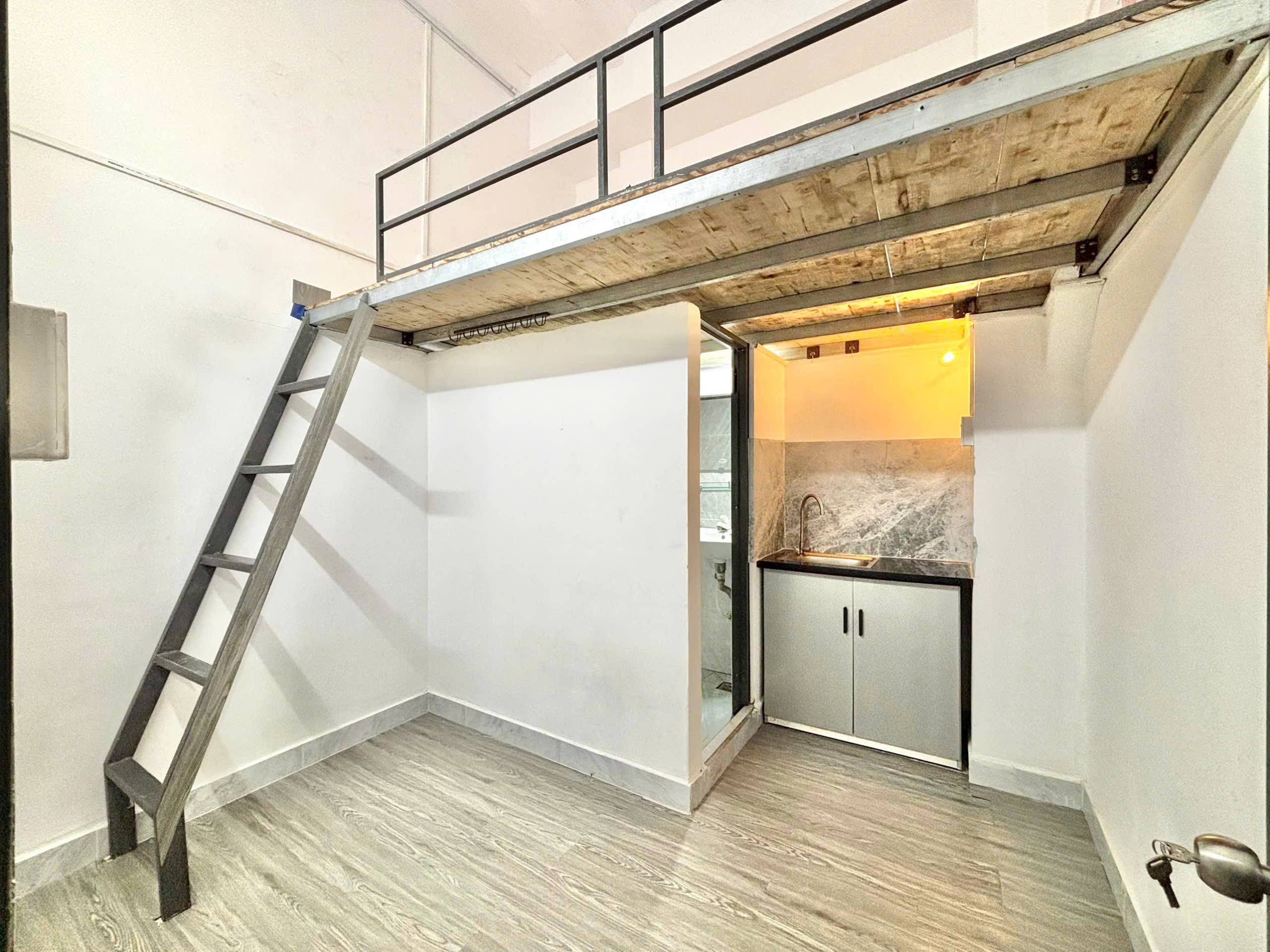 PHÒNG MEZZANINE GIÁ TỐT NGAY HUIT