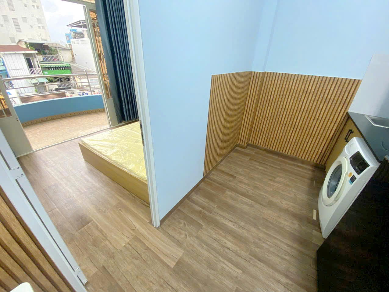 1 BEDROOM SEPARATE KITCHEN FULLY FURNISHED