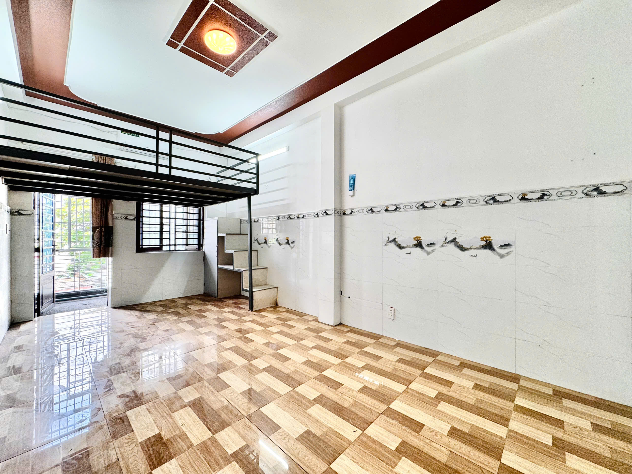 DUPLEX BALCONY SIÊU RỘNG NEAR HUIT