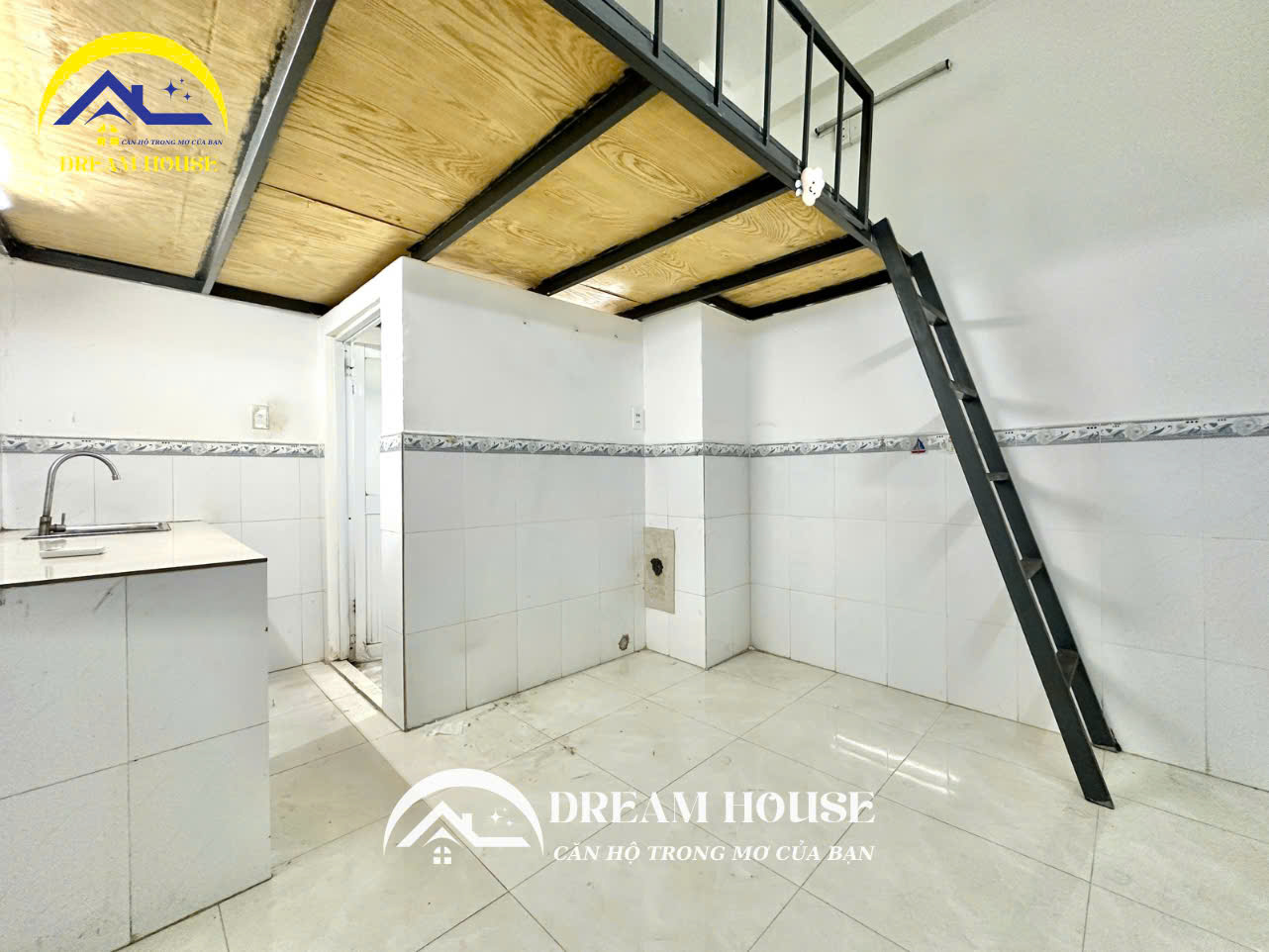 PHÒNG MEZZANINE GIÁ TỐT GIỮA HUIT AND VHU 