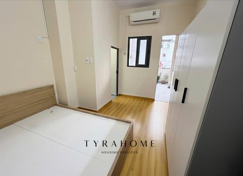 PHÒNG FULLY FURNISHED WITH BALCONY