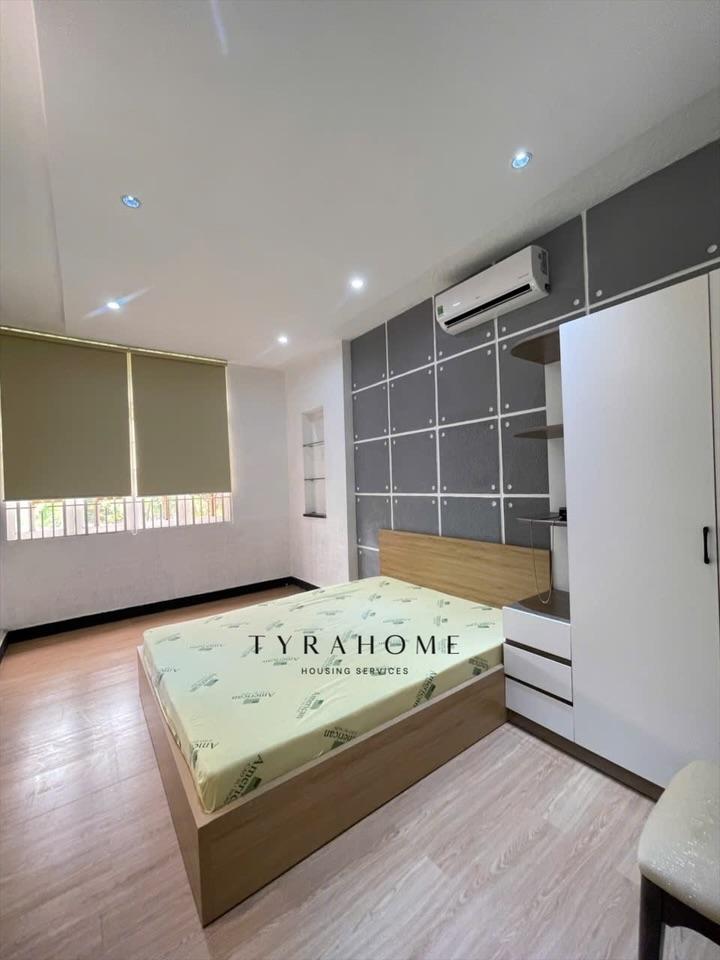 PHÒNG FULLY FURNISHED WITH WINDOW