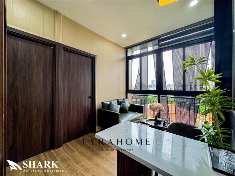 SERVICED APARTMENT FULLY FURNISHED WITH WINDOW