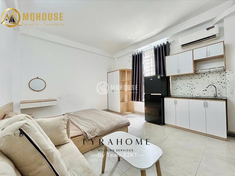 PHÒNG FULLY FURNISHED WITH WINDOW